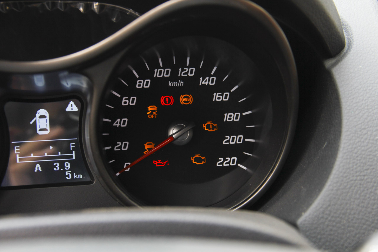 2015款海马S5 1.6L手动智能豪华型