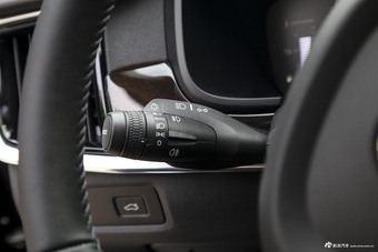 2017款沃尔沃S90 2.0T自动T4智远版