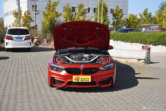 2018款宝马M4 3.0T 双离合双门轿跑车迷限量版