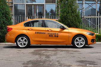 2018款宝马1系118i自动运动型