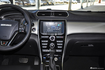 2016款哈弗H2 1.5T自动两驱精英型 经典黑