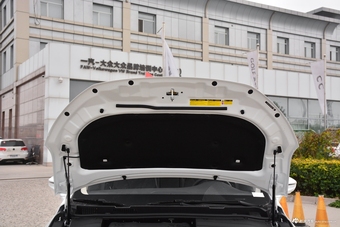 2017款比亚迪宋MAX 1.5T自动互联尊贵型