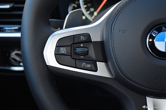 2019款宝马X4 2.0T自动xDrive25i M运动套装