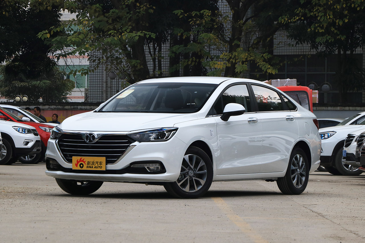 2018款北汽绅宝D50 1.5L手动豪华智驾版