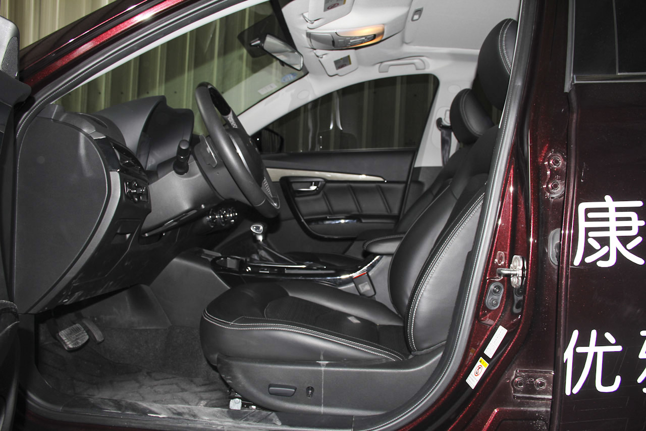 2016款传祺GA6 1.5T自动豪华版235T