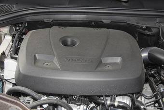 2017款 沃尔沃XC60 2.0T T5 智行版