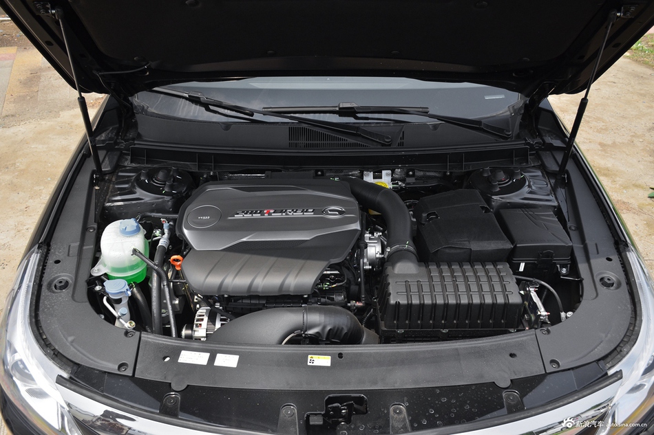 2017款传祺GA8 1.8T 280T自动尊享版