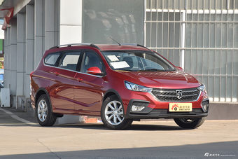 2018款宝骏310W 1.5L自动时尚型