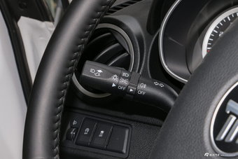 2018款奔腾X40网红版 1.6L手动互联智酷型