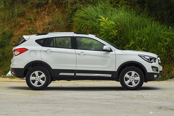 2015款海马S5 1.6L手动豪华型天窗版