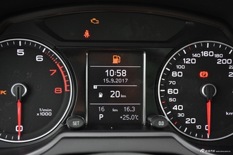 2017款奥迪Q5 Plus 2.0T自动40TFSI进取型