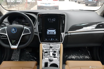 2018款比亚迪秦EV450 智联锋尚型