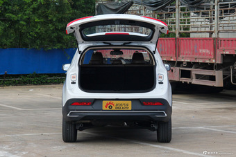 2017款宝骏560 1.5T DCT尊享型