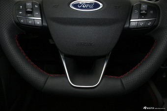 2019款福克斯三厢1.5T自动ST Line EcoBoost 180