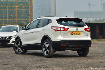 2017款逍客2.0L自动豪华版