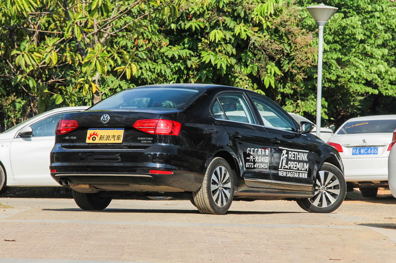 2015款 速腾 230TSI 自动豪华型