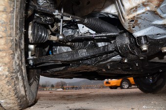 2016款东风MX5 2.0L自动旗舰型