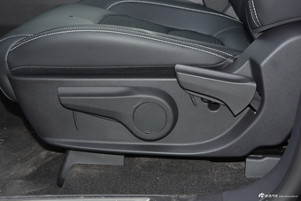 2017上汽大通D90 2.0T自动两驱水星