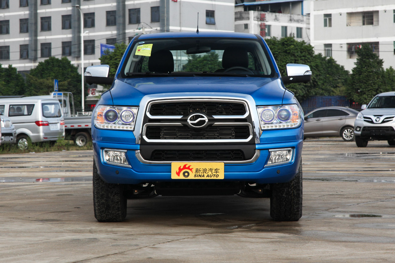 2018款领主2.5T手动柴油大双四驱超豪华型 