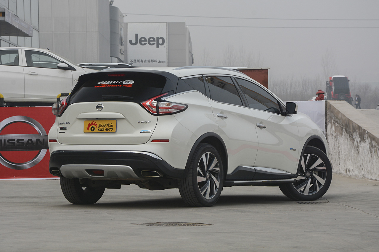 2017款楼兰2.5L自动S/C XV HEV混动四驱旗舰版