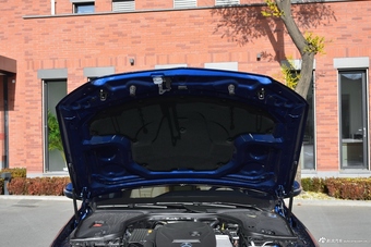 2019款奔驰E级2.0T自动 200L运动型4MATIC