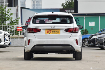 2018款逸行1.6L自动逸享版