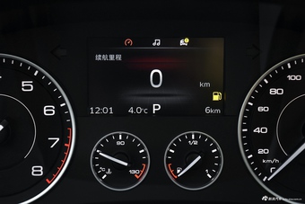 2016款宝沃BX7 2.0T自动 6座四驱旗舰型