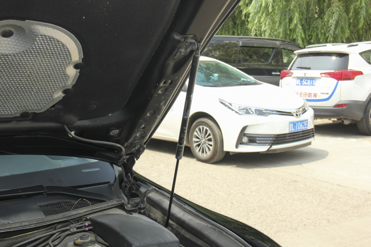 2018款皇冠2.0T自动尊享版