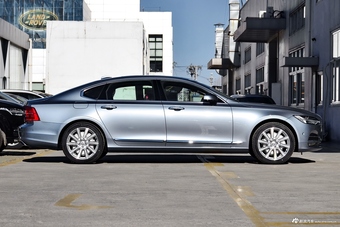 2018款沃尔沃S90 2.0T自动T5智雅版