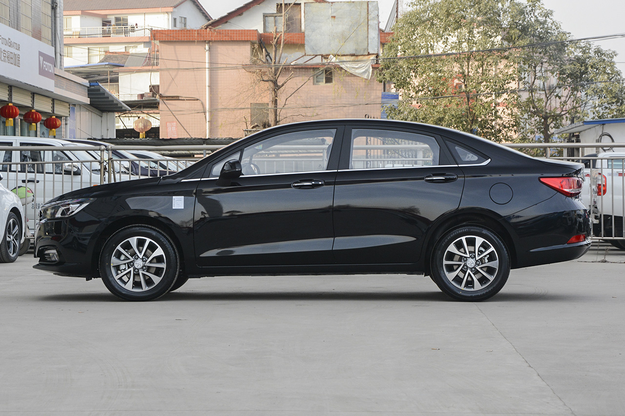 2018款北汽绅宝D50 1.5L手动豪华智驾版