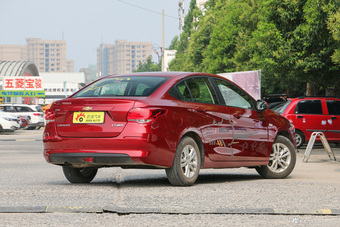 2019款科沃兹1.0T双离合欣悦版325T