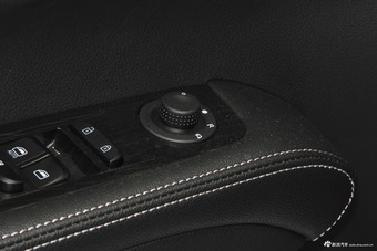 2018款斯威X7改款1.5T手动豪华互联版7座