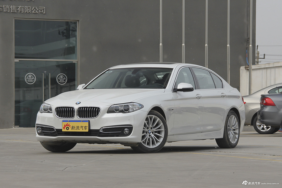 2017款宝马5系525Li 2.0T自动豪华设计套装 