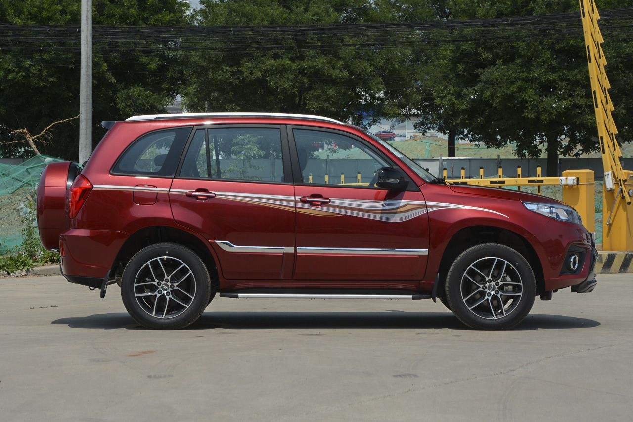 2018款瑞虎3 1.6L手动百万全球版