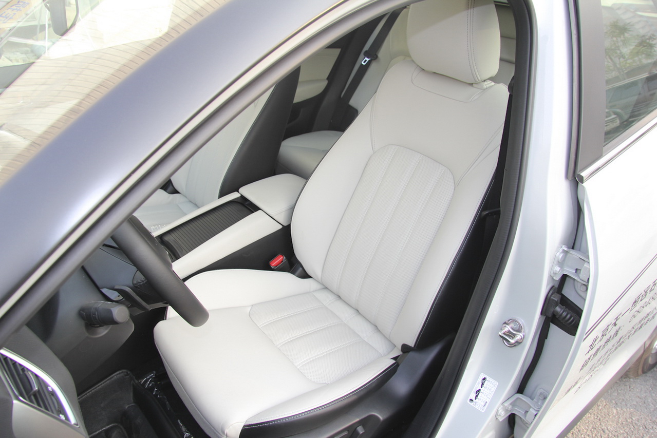 2016款马自达CX-4 2.0L自动两驱蓝天领先版