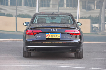 2016款奥迪A8L 3.0T自动45TFSI quattro时尚型