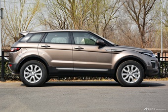 2017款揽胜极光2.0T自动PURE风尚版