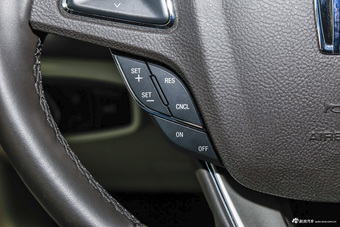 2016款林肯MKC 2.0T自动两驱尊雅版