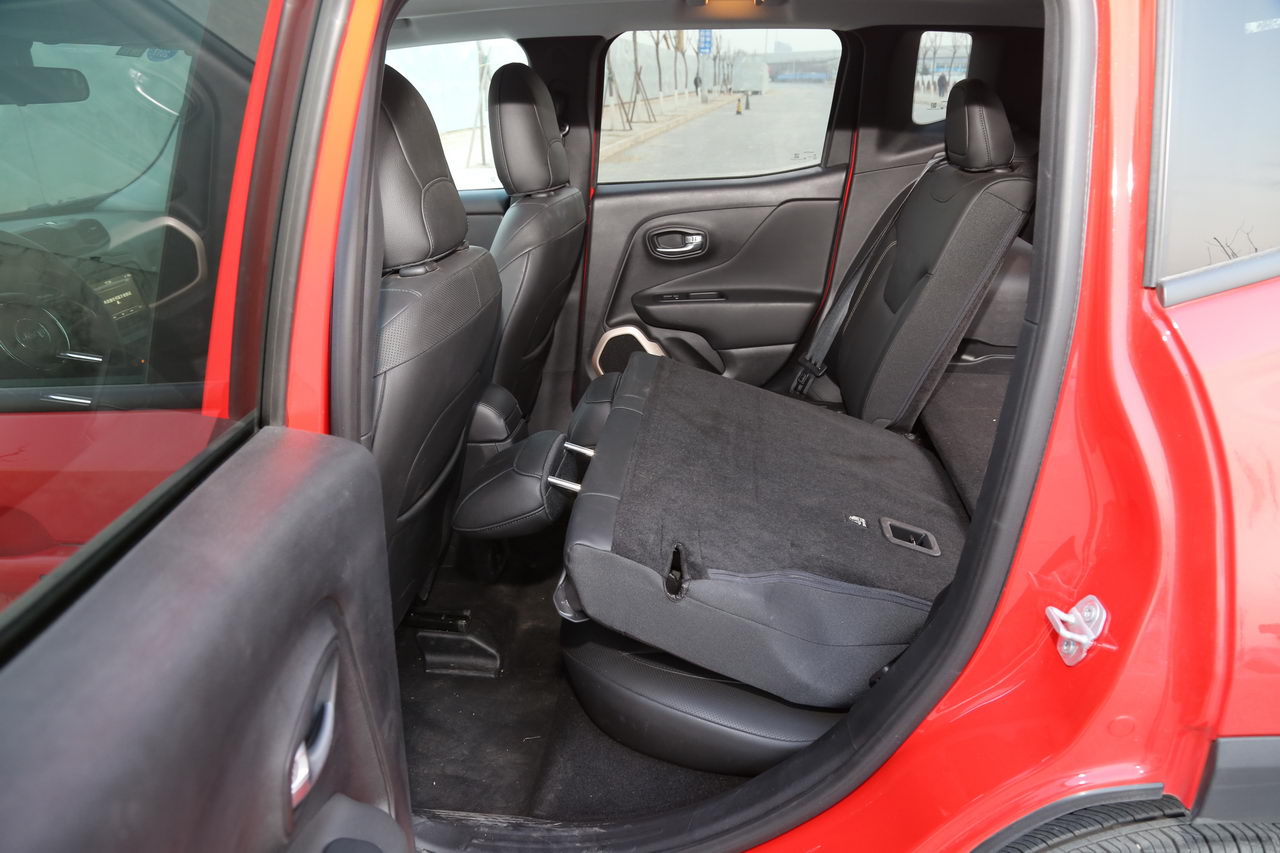 2016款自由侠1.4T自动智能版 