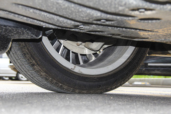 2016款宝马3系GT 320i 2.0T自动设计套装型 矿石白