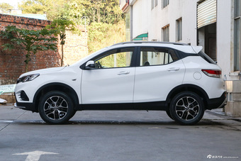 2016款东南DX3 1.5L手动豪华型