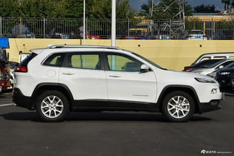 2017款自由光2.4L自动领先版智能包