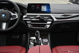 2018款宝马 5系改款 530Li xDrive M运动套装