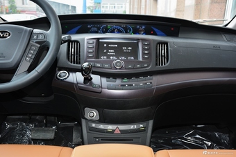 2017款比亚迪e6 400精英型