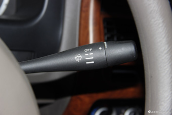 2011款D22皮卡 2.4L手动汽油两驱标准型