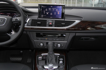 2017款奥迪A6L 2.5L自动30 FSI舒适型