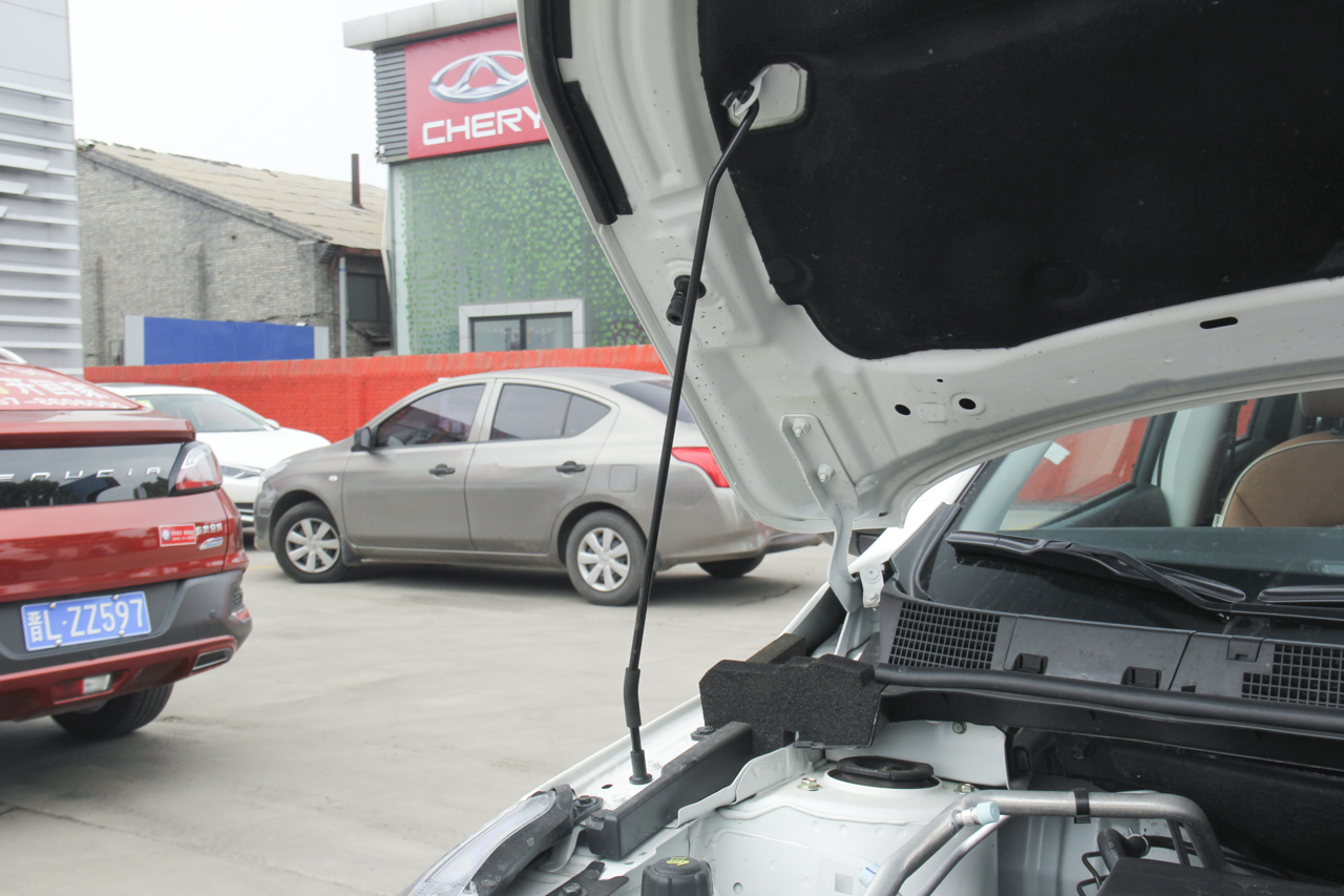 2018款启辰T70 2.0L自动睿享运动版