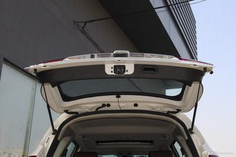 2016款驭胜S350 2.0T自动两驱汽油豪华天窗版5座 