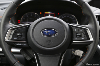 2018款斯巴鲁XV 2.0L自动全驱豪华版EyeSight