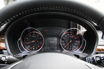 2016款汉腾X7 2.0T自动尊享型